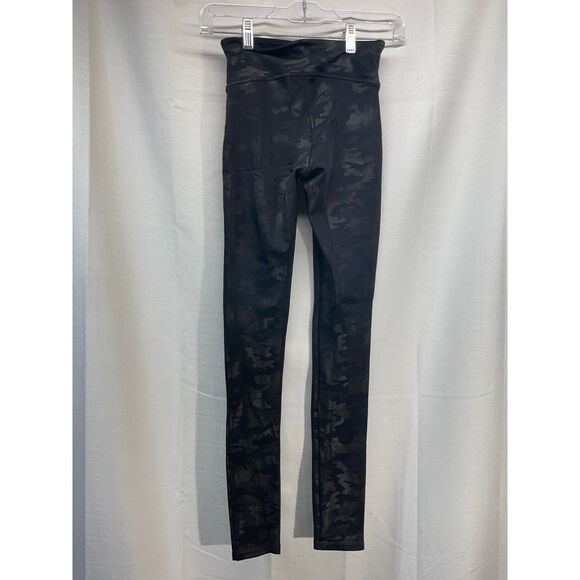 Spanx Women's‎ Leggings Camo Size XS - Picture 3 of 6